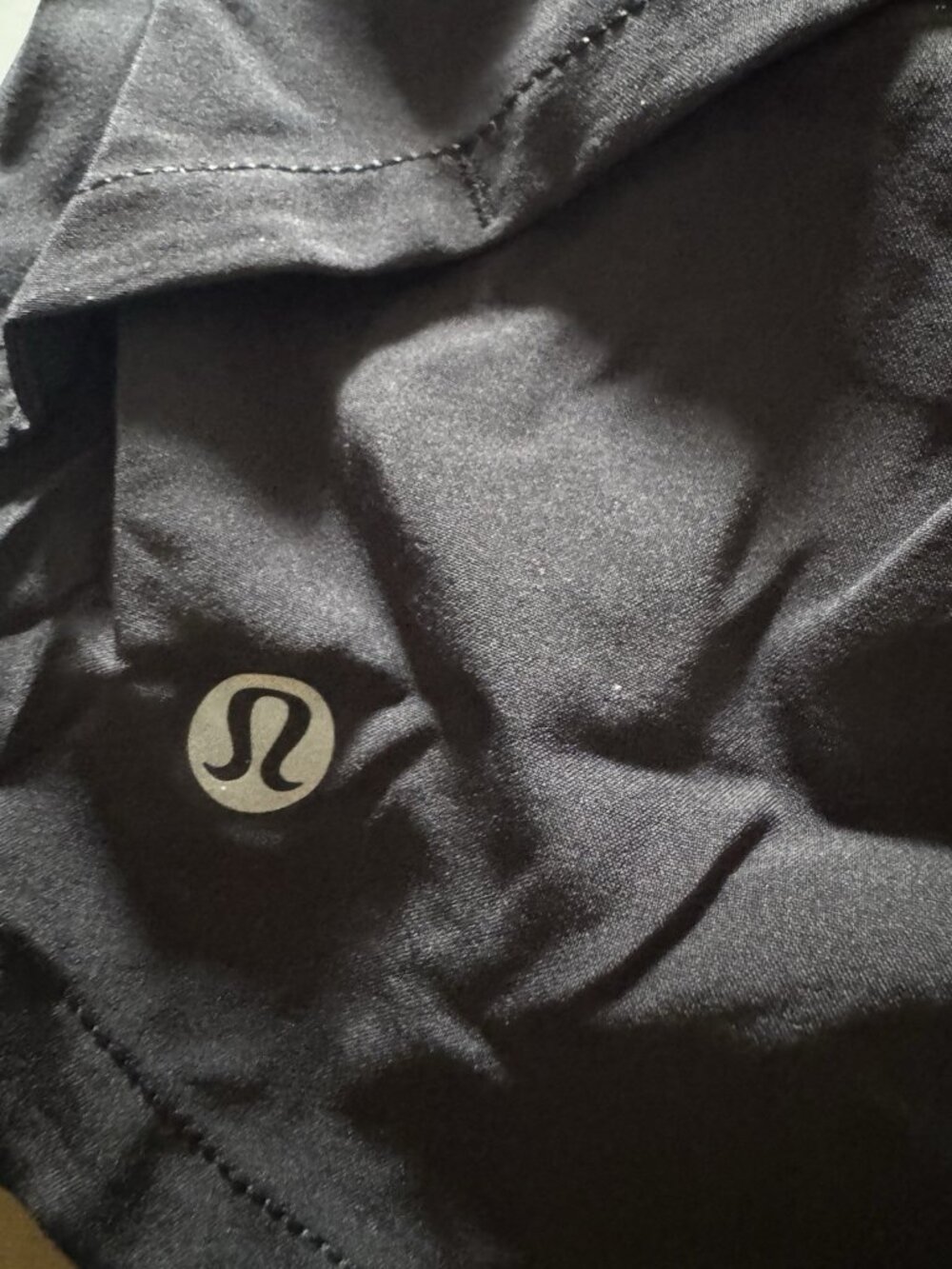 Lululemon Speed Up Low Rise Lined 2.5" Shorts Women Black Size 14 - Picture 4 of 8